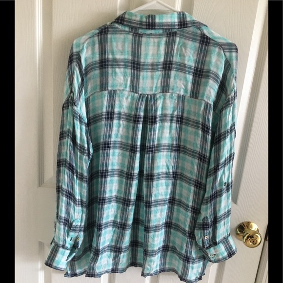 Love Tree Blue Plaid Button Down Front Pocket Shirt Size Medium - Picture 2 of 5